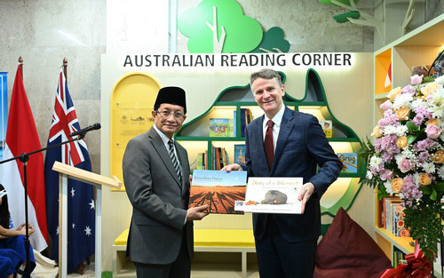 Australian Reading Corner di Masjid Istiqlal diluncurkan