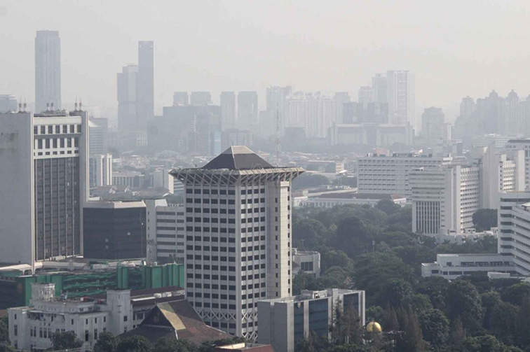 Pakai masker, kualitas udara Jakarta terburuk ketiga di dunia