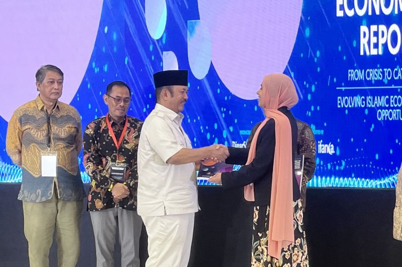Indonesia tempati posisi ketiga pada SGIE Report 2024/2025 Indonesia tempati posisi ketiga pada SGIE Report 2024/2025