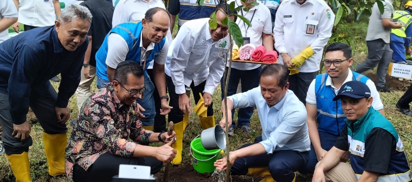 Menteri Lingkungan Hidup kagumi mata air Sungai Brantas Menteri Lingkungan Hidup kagumi mata air Sungai Brantas