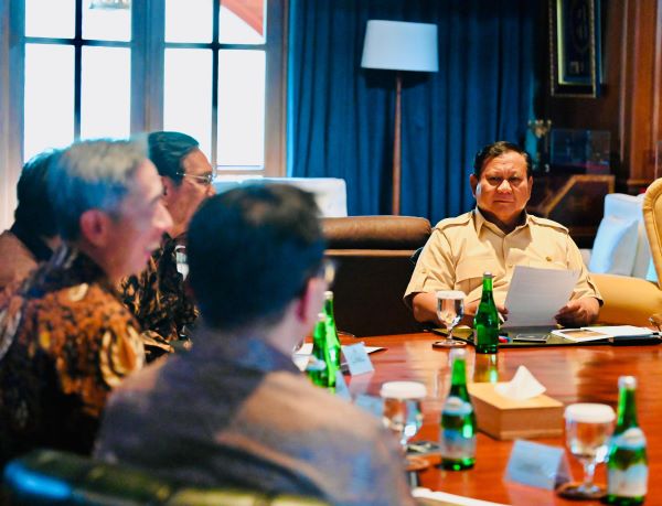 Presiden pimpin rapat bahas strategi ekonomi nasional di Hambalang Presiden pimpin rapat bahas strategi ekonomi nasional di Hambalang