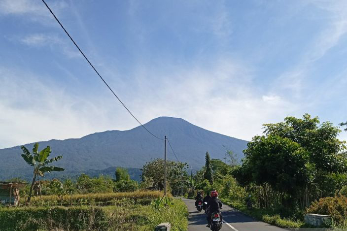 BPBD Banyumas imbau masyarakat tenang terkait aktivitas Gunung Slamet BPBD Banyumas imbau masyarakat tenang terkait aktivitas Gunung Slamet