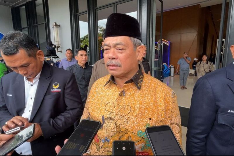 Bupati larang truk batu bara beroperasi pascaroboh jembatan di Lahat Bupati larang truk batu bara beroperasi pascaroboh jembatan di Lahat