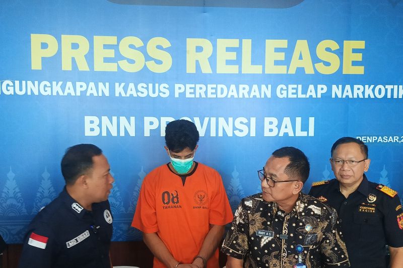 BNN ungkap modus WNA Brazil seludupkan kokain tiga kilogram ke Bali BNN ungkap modus WNA Brazil seludupkan kokain tiga kilogram ke Bali