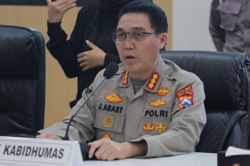 Polda Jatim bantu cari korban tenggelamnya KMP Tunu Pratama Jaya Polda Jatim bantu cari korban tenggelamnya KMP Tunu Pratama Jaya