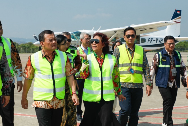 Susi Air mulai layani penerbangan Semarang - Karimunjawa Susi Air mulai layani penerbangan Semarang - Karimunjawa