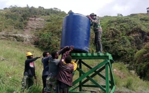 TNI AD bangun 100 titik sumur bor dan MCK di empat provinsi se-Papua TNI AD bangun 100 titik sumur bor dan MCK di empat provinsi se-Papua