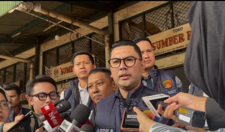 Polisi temukan satu merek beras langgar standar mutu di Pasar Cipinang Polisi temukan satu merek beras langgar standar mutu di Pasar Cipinang