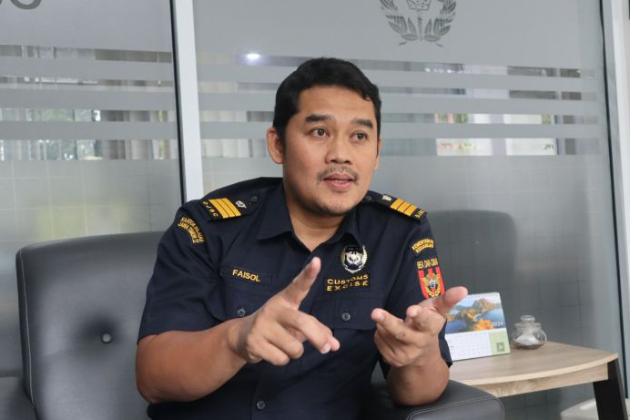 Bea Cukai Labuan Bajo teliti ratusan bungkus rokok diduga ilegal