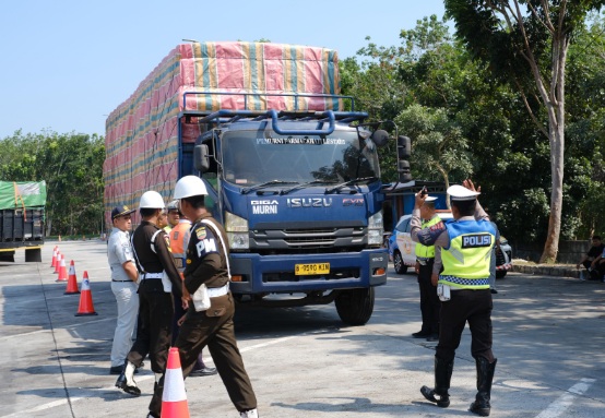 Dukung keselamatan di jalan tol, JMKT gelar operasi ODOL di ruas tol MKTT Dukung keselamatan di jalan tol, JMKT gelar operasi ODOL di ruas tol MKTT