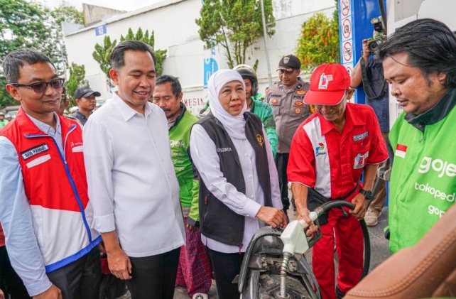 Pertamina berkomitmen jaga kelancaran distribusi BBM di Jember Pertamina berkomitmen jaga kelancaran distribusi BBM di Jember
