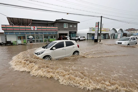 18 orang tewas, 9 hilang setelah hujan lebat, tanah longsor di Korsel 18 orang tewas, 9 hilang setelah hujan lebat, tanah longsor di Korsel