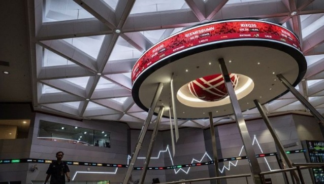 IHSG ditutup melemah di tengah pasar cermati arah perdagangan global