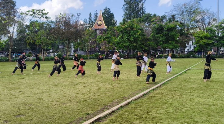 Ragam atraksi meriahkan peringatan Hari Bhayangkara ke-79 di Alun-Alun Salatiga Ragam atraksi meriahkan peringatan Hari Bhayangkara ke-79 di Alun-Alun Salatiga