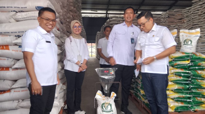 Pemerintah gelontorkan SPHP dan bantuan pangan hingga Desember Pemerintah gelontorkan SPHP dan bantuan pangan hingga Desember