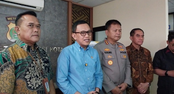Ditangkap Polres Bekasi Kota, Menteri Imigran pulangkan 18 calon TKW ilegal Ditangkap Polres Bekasi Kota, Menteri Imigran pulangkan 18 calon TKW ilegal