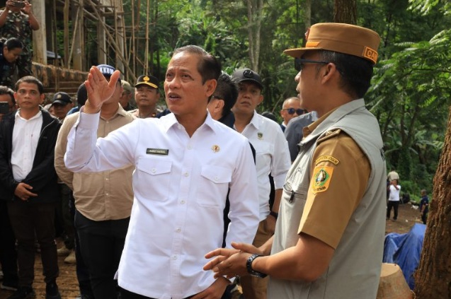 KLH koordinasi untuk cabut persetujuan lingkungan 9 usaha di Puncak KLH koordinasi untuk cabut persetujuan lingkungan 9 usaha di Puncak