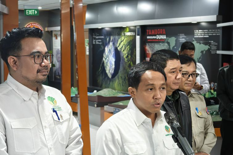 Menhut pertimbangkan ungkap daftar tersangka pembakaran lahan nasional Menhut pertimbangkan ungkap daftar tersangka pembakaran lahan nasional