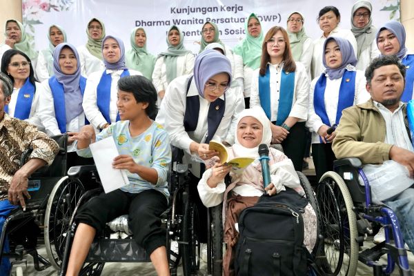 Kemensos salurkan bantuan ATENSI di Yogyakarta Kemensos salurkan bantuan ATENSI di Yogyakarta