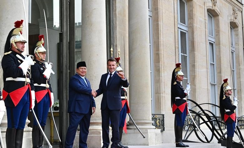 Presiden Prabowo dijamu di Istana Élysée oleh Presiden Macron Presiden Prabowo dijamu di Istana Élysée oleh Presiden Macron