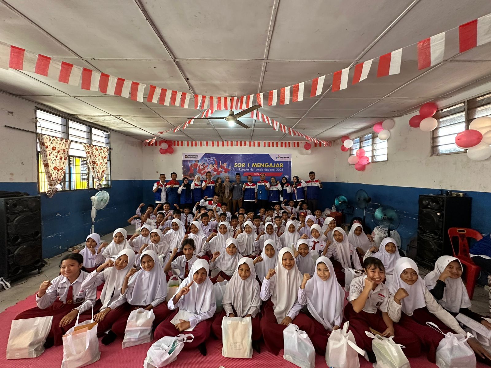 PGN SOR 1 Ajak 50 Siswa SD PAB 4 manunggal kenali pentingnya energi bersih di Hari Anak Nasional PGN SOR 1 Ajak 50 Siswa SD PAB 4 manunggal kenali pentingnya energi bersih di Hari Anak Nasional