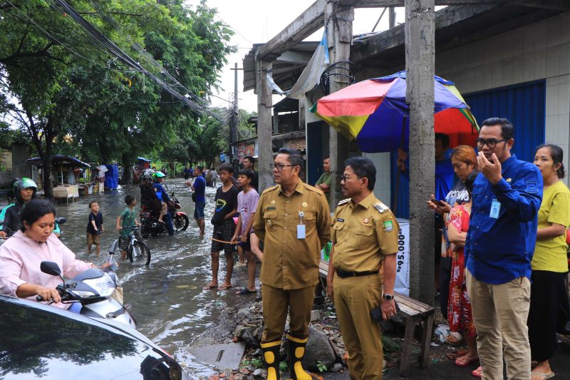 Pemkot Tangerang siagakan tujuh pompa portabel tambahan atasi banjir Pemkot Tangerang siagakan tujuh pompa portabel tambahan atasi banjir