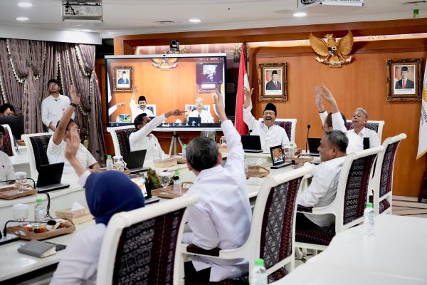 Gus Ipul tegaskan tidak akan intervensi pengadaan barang dan jasa SR