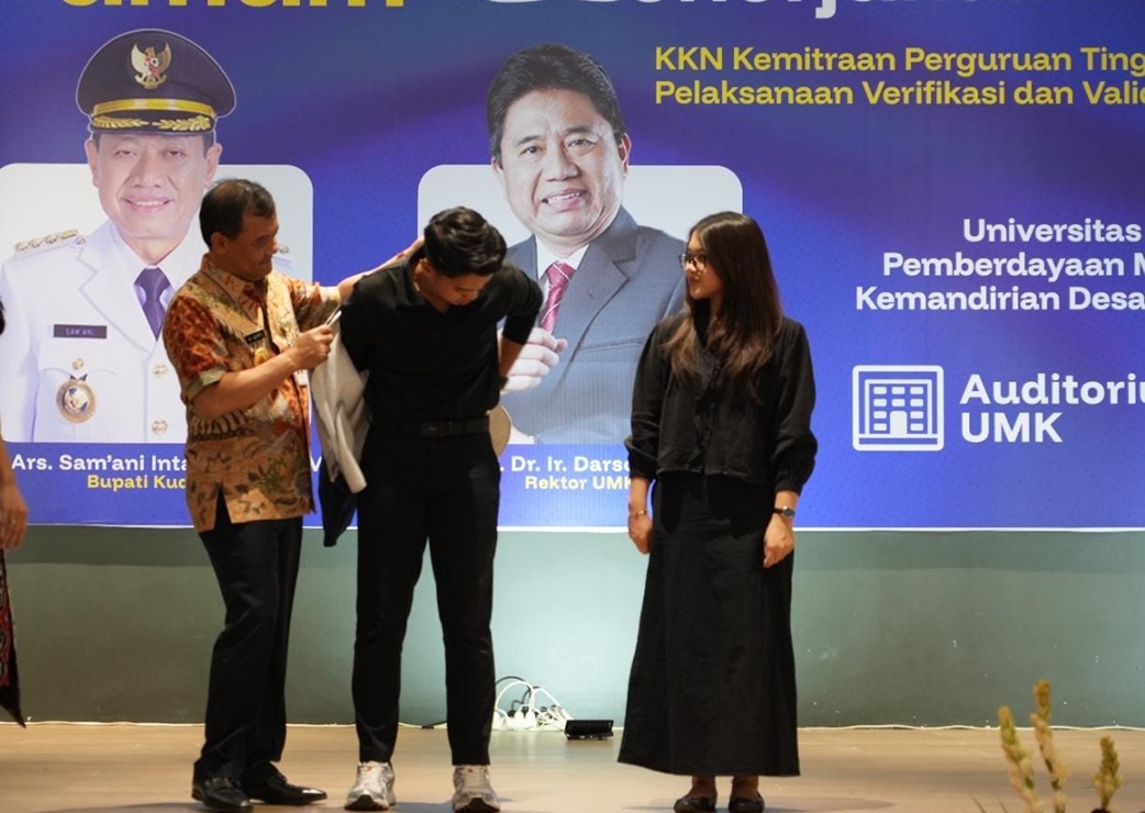 Lepas 1.910 mahasiswa KKN UMK, Gubernur Jateng: Kalian jadi ujung tombak pendataan RTLH Lepas 1.910 mahasiswa KKN UMK, Gubernur Jateng: Kalian jadi ujung tombak pendataan RTLH