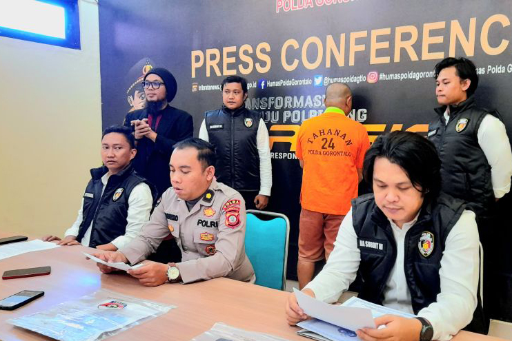 Polda Gorontalo tangkap pelaku penggelapan mobil di Sulawesi Utara Polda Gorontalo tangkap pelaku penggelapan mobil di Sulawesi Utara