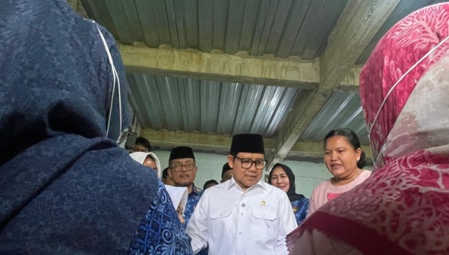 Menko PM serap aspirasi nelayan dan pekerja rentan di Cirebon Menko PM serap aspirasi nelayan dan pekerja rentan di Cirebon