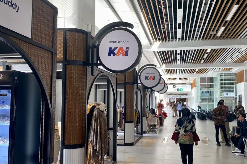 KAI-Rumah BUMN dukung UMKM lewat penyediaan ruang pemasaran KAI-Rumah BUMN dukung UMKM lewat penyediaan ruang pemasaran