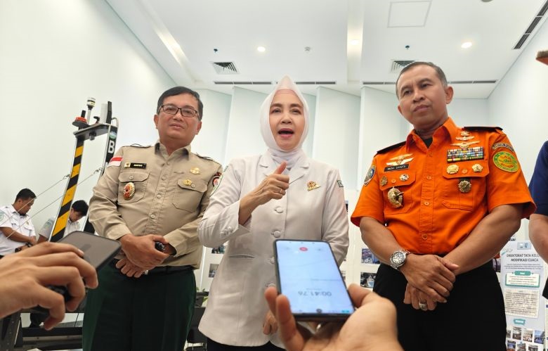 BMKG minta warga jauhi pantai sampai waktu tiba tsunami BMKG minta warga jauhi pantai sampai waktu tiba tsunami