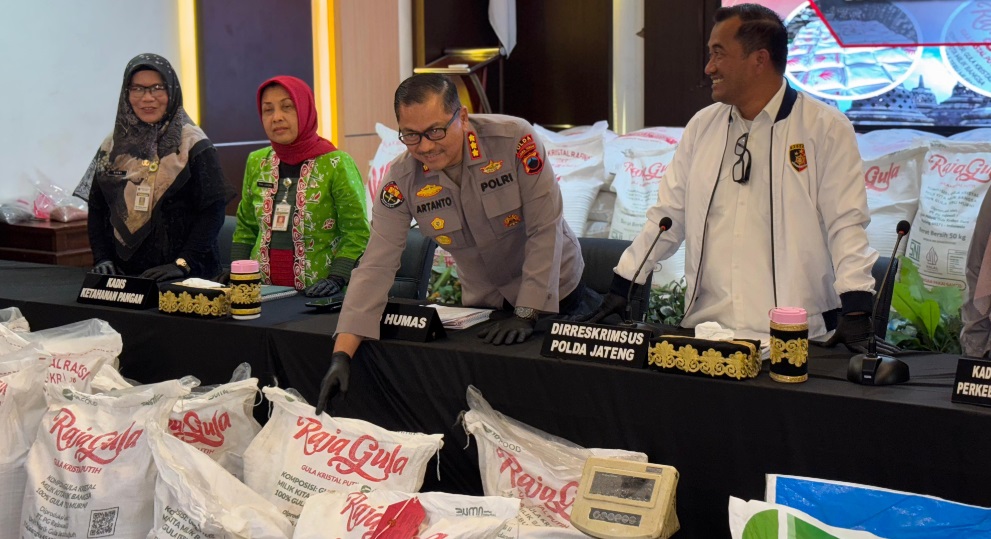 Polda Jateng tangkap oknum pengusaha ubah komposisi pupuk tak sesuai standar Polda Jateng tangkap oknum pengusaha ubah komposisi pupuk tak sesuai standar