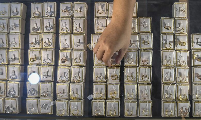 Harga tiga produk emas di Pegadaian hari ini kompak naik tipis