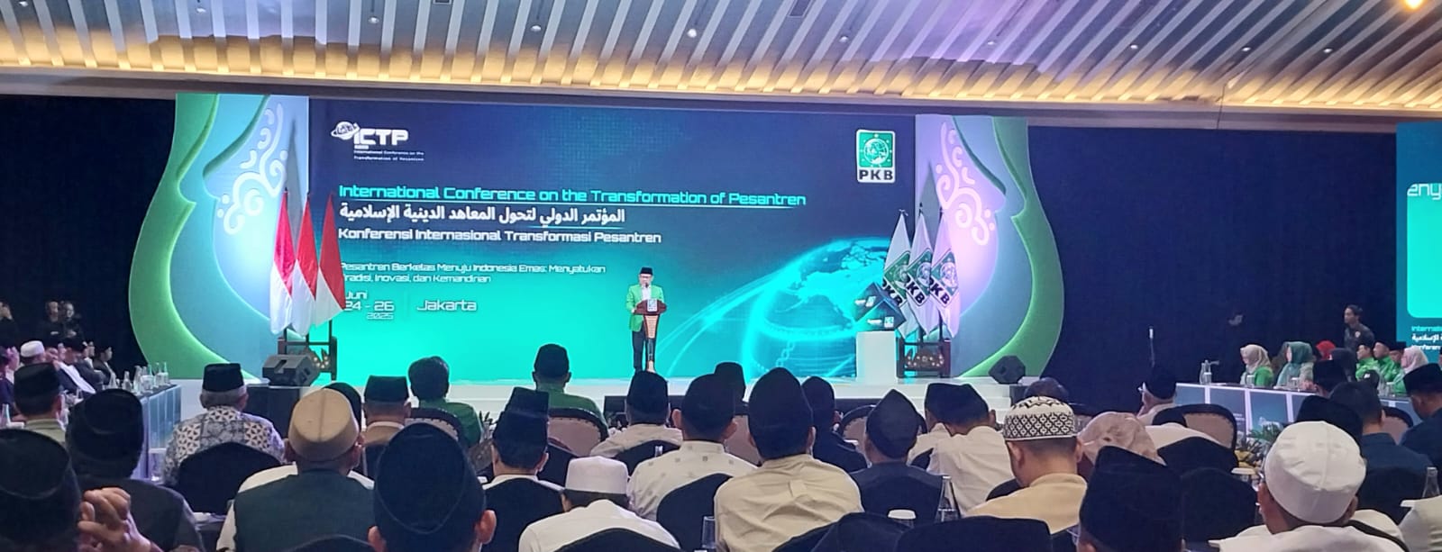 Ketum PKB Muhaimin Iskandar tegaskan pesantren harus bangkit memimpin perubahan Ketum PKB Muhaimin Iskandar tegaskan pesantren harus bangkit memimpin perubahan