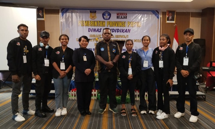 Pemkab Mamberamo Raya kembali kirim 10 anak ikut program Beasiswa Adem Pemkab Mamberamo Raya kembali kirim 10 anak ikut program Beasiswa Adem
