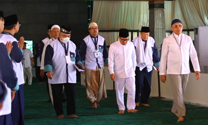 Ziarah Akbar Hari Guru Tarekat, ribuan jamaah padati Surau Qutubul Amin Depok Ziarah Akbar Hari Guru Tarekat, ribuan jamaah padati Surau Qutubul Amin Depok