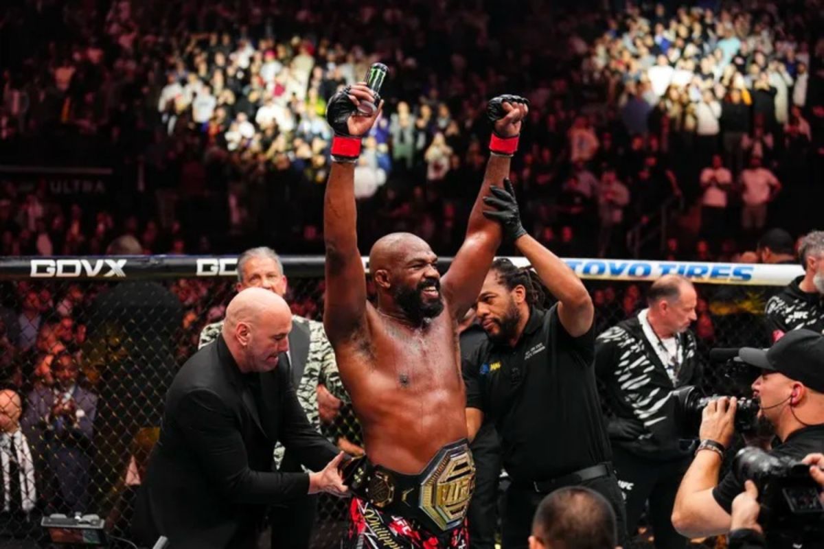 CEO UFC: Jon Jones setuju lawan Aspinall untuk gelar kelas berat CEO UFC: Jon Jones setuju lawan Aspinall untuk gelar kelas berat