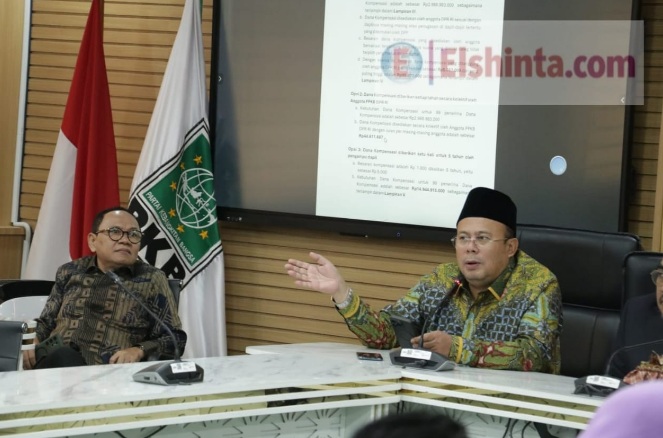 Sumpah jabatan rektor UPI gunakan bahasa Inggris, Wakil Ketua DPR RI tinggalkan ruangan Sumpah jabatan rektor UPI gunakan bahasa Inggris, Wakil Ketua DPR RI tinggalkan ruangan