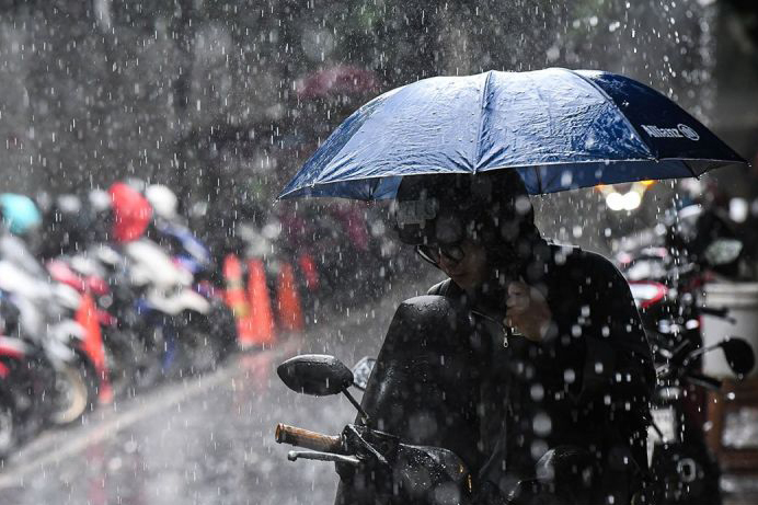 Jakarta diperkirakan hujan pada Minggu siang dan sore hari Jakarta diperkirakan hujan pada Minggu siang dan sore hari