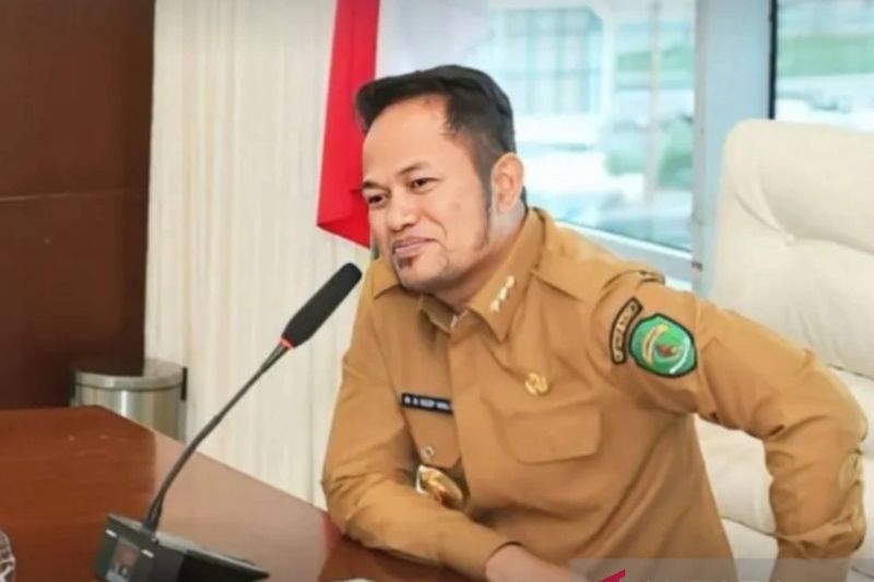 Gubernur Kaltim minta transportasi alat berat gunakan jalur sungai Gubernur Kaltim minta transportasi alat berat gunakan jalur sungai
