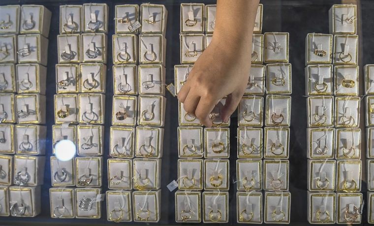 Emas di Pegadaian empat hari turun, kini kompak berkurang Rp1.000/gram