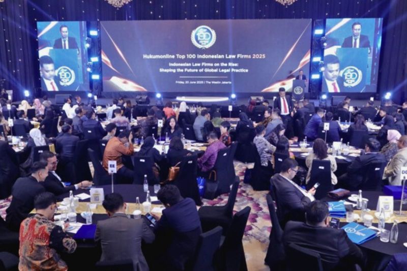 Peran profesi hukum disebut makin krusial di tengah arus perubahan