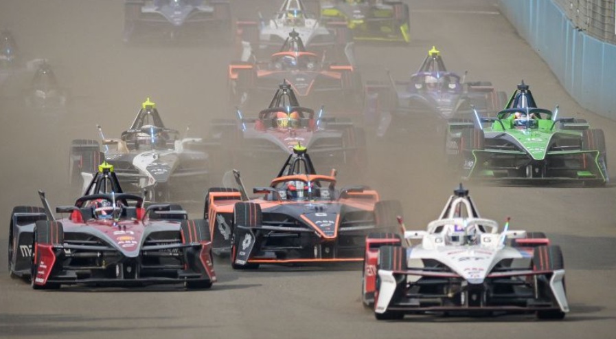 Formula E catatkan akumulasi 500 juta penonton lewat siaran langsung Formula E catatkan akumulasi 500 juta penonton lewat siaran langsung