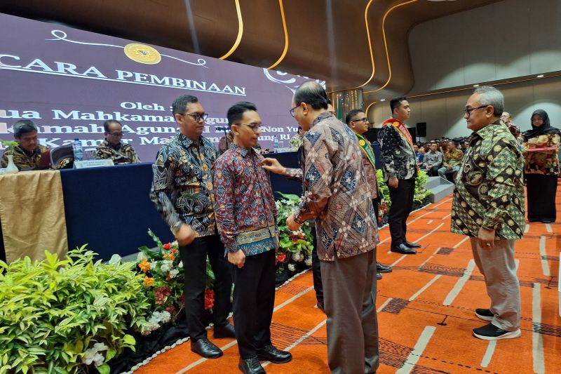 Ketua MA ancam copot aparat pengadilan transaksional dalam bertugas Ketua MA ancam copot aparat pengadilan transaksional dalam bertugas