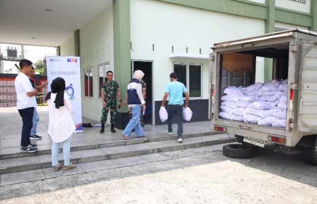 KAI Divre I Sumut salurkan bantuan TJSL untuk panti asuhan KAI Divre I Sumut salurkan bantuan TJSL untuk panti asuhan