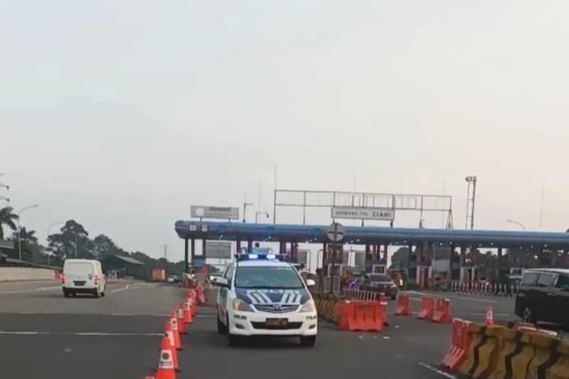 Rekayasa contraflow diterapkan di Tol Jagorawi arah Puncak Rekayasa contraflow diterapkan di Tol Jagorawi arah Puncak