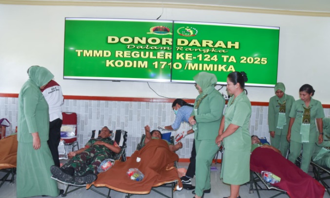 Satgas TMMD gelar aksi donor darah, wujud kepedulian untuk kemanusiaan Satgas TMMD gelar aksi donor darah, wujud kepedulian untuk kemanusiaan