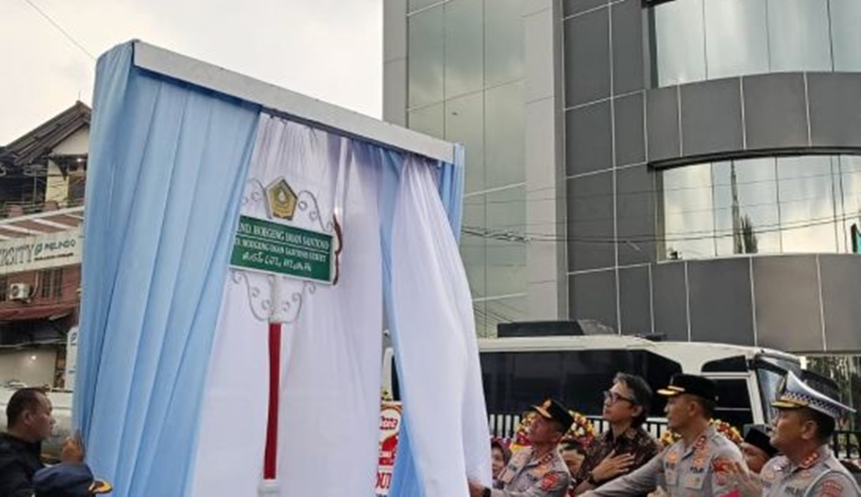 Kapolda Jabar resmikan Pos Polisi dan Jalan Jenderal Hoegeng di Ciawi Kapolda Jabar resmikan Pos Polisi dan Jalan Jenderal Hoegeng di Ciawi