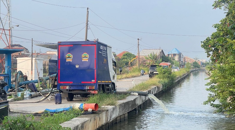 Warga Demak minta panjang giant sea wall Semarang-Demak ditambah 10 km Warga Demak minta panjang giant sea wall Semarang-Demak ditambah 10 km